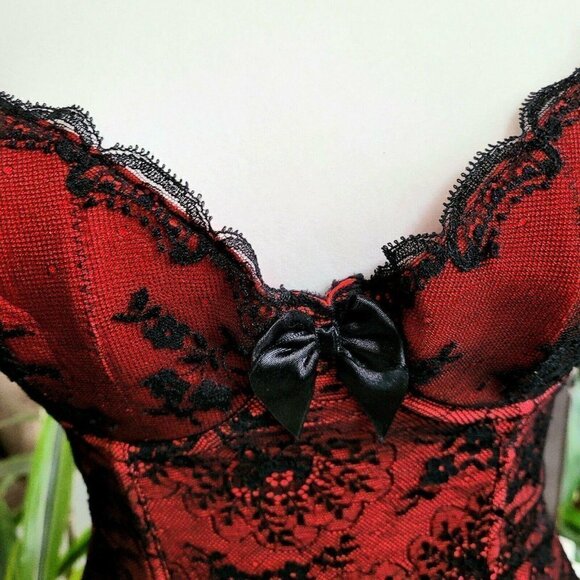 Millesia Luxury French Lingerie Bustier & Garter M - Picture 2 of 12